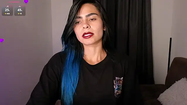 Snapshot of sexxylady11_ chatting on 04/10/26, 11:09 sexxylady11 online show from 04/10/26, 11:09