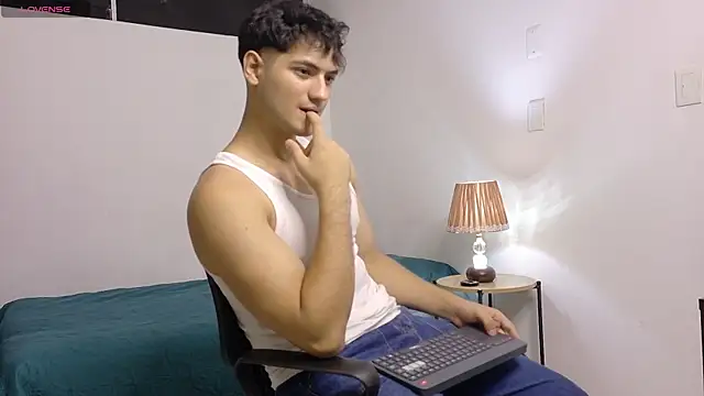 Snapshot of Kael_Switch chatting on 02/24/26, 01:25 Kael Switch online show from 02/24/26, 01:25