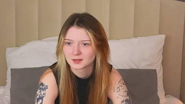 Snapshot of AlyssFrost chatting on 06/27/26, 02:38 AlyssFrost online show from 06/27/26, 02:38