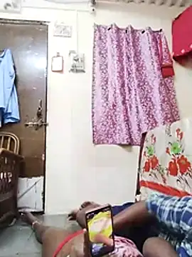 Snapshot of Your_couple_01 chatting on 03/18/26, 05:49 Your couple 01 online show from 03/18/26, 05:49