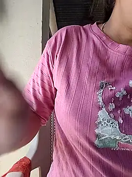 taniya0 online show from 04/15/26, 04:19