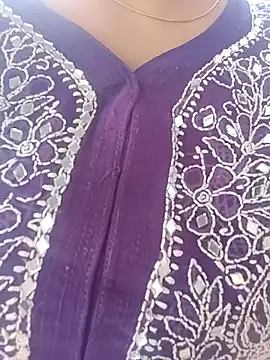 Snapshot of taniya0 chatting on 06/20/26, 11:57 taniya0 online show from 06/20/26, 11:57