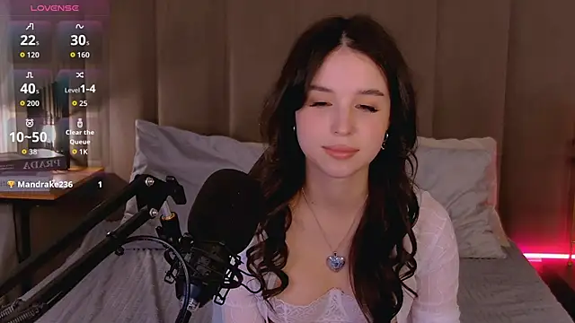 Snapshot of LanaLedger chatting on 02/14/26, 12:13 LanaLedger online show from 02/14/26, 12:13