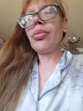 Snapshot of KristinaPT chatting on 06/16/26, 04:15 KristinaPT online show from 06/16/26, 04:15