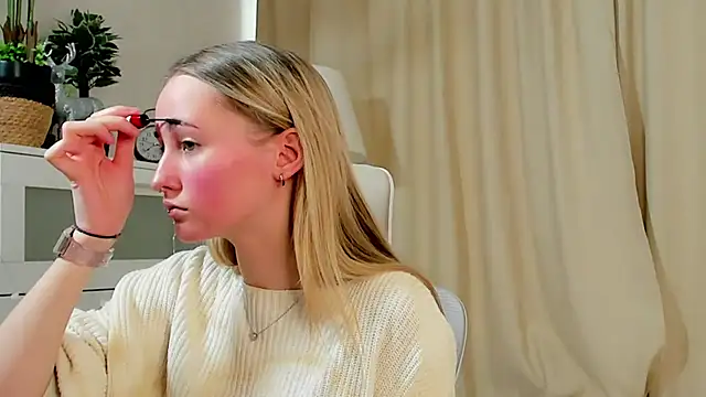 TraceeRebollar online show from 02/17/26, 11:18