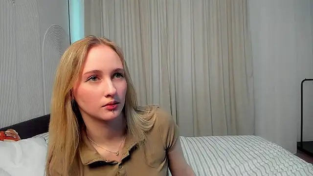 TraceeRebollar online show from 03/03/26, 12:33