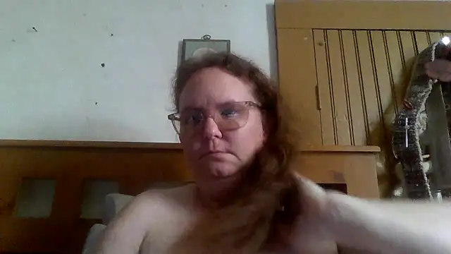 Snapshot of naughty_queen1 chatting on 04/30/26, 07:31 naughty queen1 online show from 04/30/26, 07:31