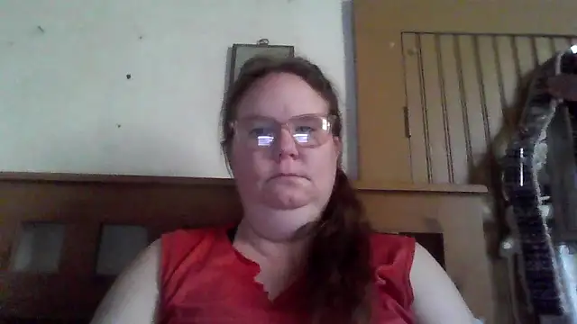 Snapshot of naughty_queen1 chatting on 05/04/26, 11:06 naughty queen1 online show from 05/04/26, 11:06