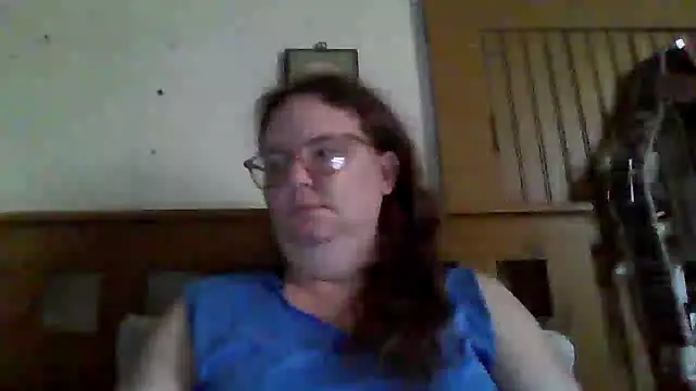 Snapshot of naughty_queen1 chatting on 05/11/26, 10:43 naughty queen1 online show from 05/11/26, 10:43