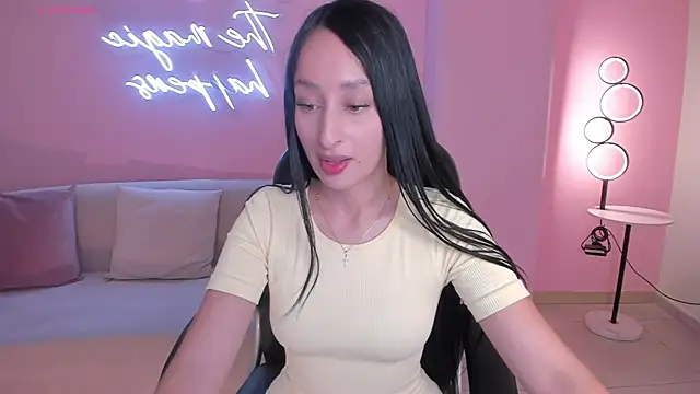 AmaraDivine online show from 05/17/26, 11:34