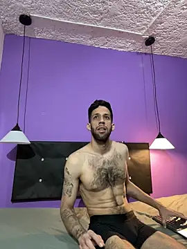 Snapshot of Karim_mansur chatting on 02/22/26, 04:05 Karim mansur online show from 02/22/26, 04:05