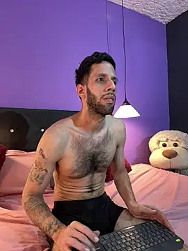 Snapshot of Karim_mansur chatting on 02/24/26, 07:34 Karim mansur online show from 02/24/26, 07:34