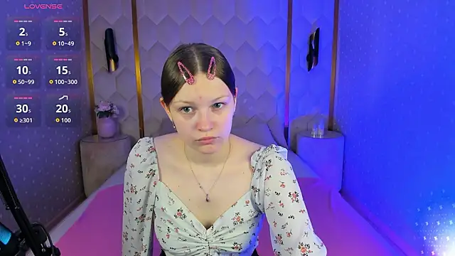 Snapshot of LauraBev chatting on 03/15/26, 05:46 LauraBev online show from 03/15/26, 05:46