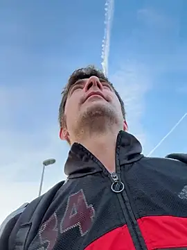 Snapshot of Pervert898 chatting on 04/06/26, 05:08 Pervert898 online show from 04/06/26, 05:08