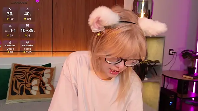 MoliQin online show from 05/05/26, 07:38