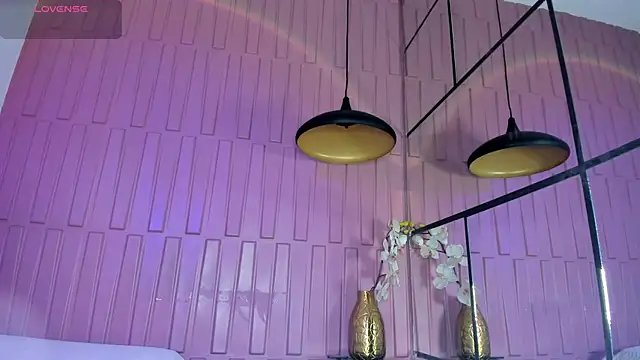 Snapshot of Nani_Roman chatting on 02/21/26, 12:28 Nani Roman online show from 02/21/26, 12:28