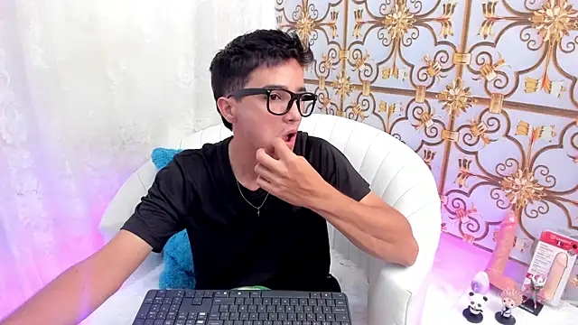 Snapshot of bad_boy_cum_ chatting on 03/20/26, 09:47 bad boy cum online show from 03/20/26, 09:47