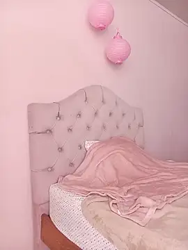 kiki milu online show from 03/12/26, 02:23