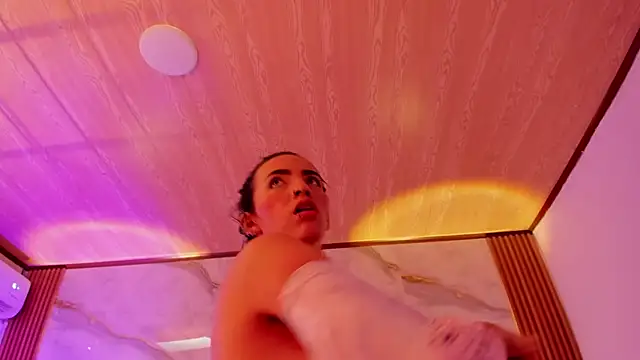 Snapshot of your_whore_Salome chatting on 03/25/26, 06:25 your whore Salome online show from 03/25/26, 06:25