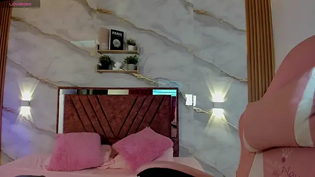 Snapshot of your_whore_Salome chatting on 04/04/26, 06:38 your whore Salome online show from 04/04/26, 06:38