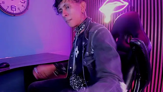 Maximoking26 online show from 02/21/26, 04:35