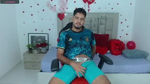 Snapshot of mister_fox723 chatting on 02/23/26, 05:16 mister fox723 online show from 02/23/26, 05:16