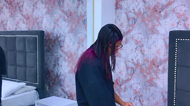 Snapshot of Raven_Gloomy chatting on 02/24/26, 12:25 Raven Gloomy online show from 02/24/26, 12:25