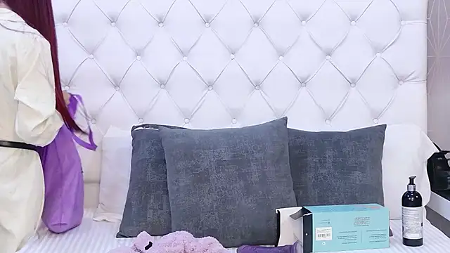 AntonellaEscudero online show from 05/10/26, 04:01