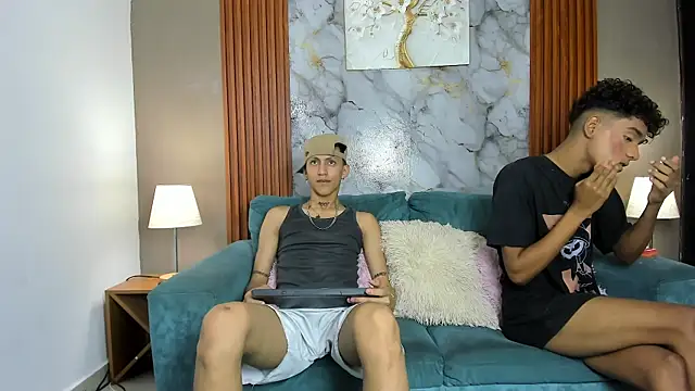 BOYS PLAY online show from 04/04/26, 01:30