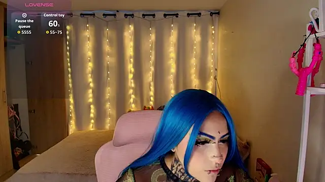 Snapshot of maliciaXpoison chatting on 03/24/26, 11:10 maliciaXpoison online show from 03/24/26, 11:10