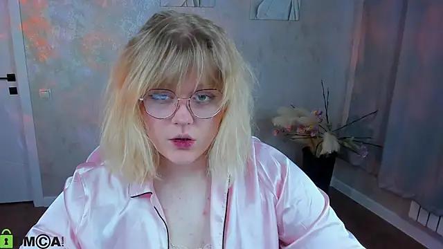 luna c0ra online show from 03/24/26, 01:10