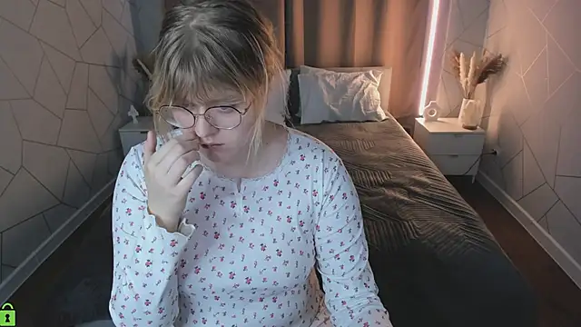 luna c0ra online show from 03/27/26, 01:00