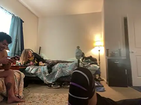 Snapshot of Mika_Bunny chatting on 03/22/26, 10:02 Mika Bunny online show from 03/22/26, 10:02