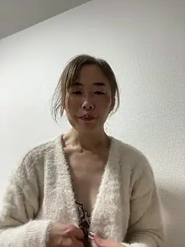 Snapshot of hanaworld chatting on 02/22/26, 12:58 hanaworld online show from 02/22/26, 12:58