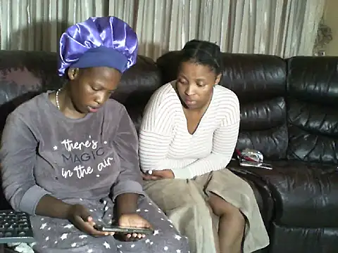 Snapshot of Sky-Diamond chatting on 03/17/26, 07:12 Sky-Diamond online show from 03/17/26, 07:12