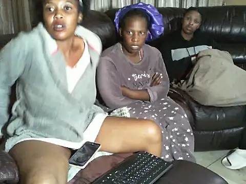 Snapshot of Sky-Diamond chatting on 03/22/26, 09:18 Sky-Diamond online show from 03/22/26, 09:18