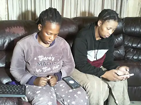 Snapshot of Sky-Diamond chatting on 03/24/26, 06:18 Sky-Diamond online show from 03/24/26, 06:18