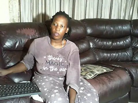 Snapshot of Sky-Diamond chatting on 03/28/26, 10:48 Sky-Diamond online show from 03/28/26, 10:48