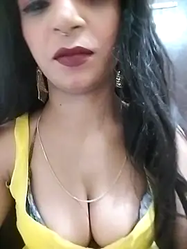 Snapshot of Miss_Anamika__ chatting on 04/17/26, 08:01 Miss Anamika online show from 04/17/26, 08:01