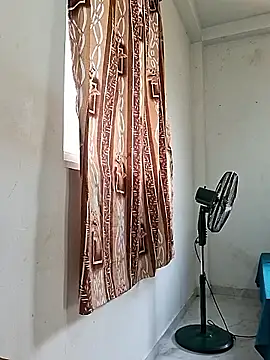 Snapshot of Queen_Saara chatting on 03/30/26, 09:32 Queen Saara online show from 03/30/26, 09:32