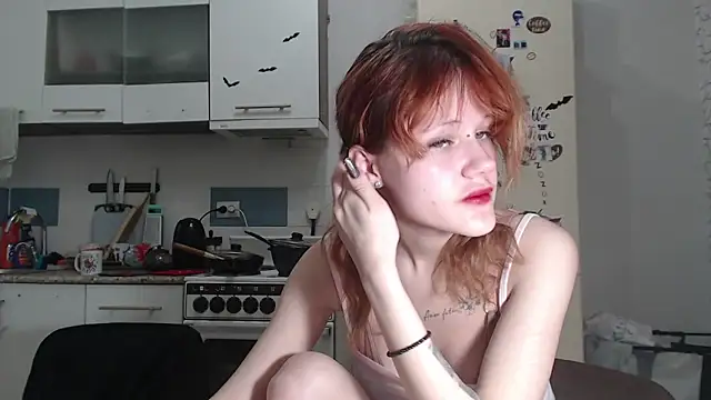 Snapshot of SolarAdrienne chatting on 03/05/26, 06:26 SolarAdrienne online show from 03/05/26, 06:26