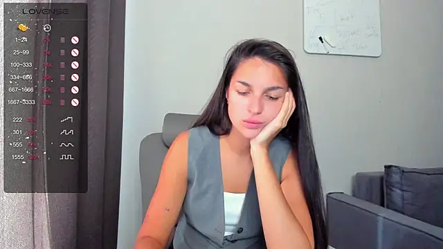 Snapshot of AngelGabe chatting on 06/19/26, 05:23 AngelGabe online show from 06/19/26, 05:23