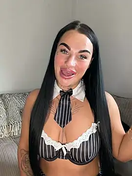 Snapshot of Darkfantisyx chatting on 03/10/26, 03:17 Darkfantisyx online show from 03/10/26, 03:17