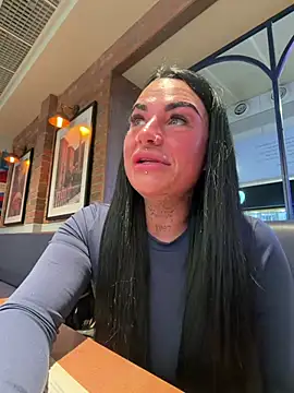 Snapshot of Darkfantisyx chatting on 03/15/26, 03:45 Darkfantisyx online show from 03/15/26, 03:45