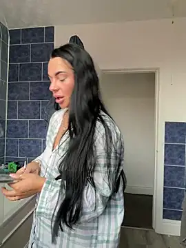 Snapshot of Darkfantisyx chatting on 03/27/26, 02:06 Darkfantisyx online show from 03/27/26, 02:06