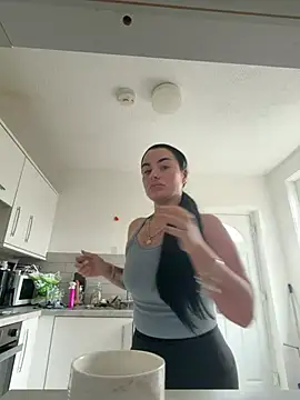 Snapshot of Darkfantisyx chatting on 04/03/26, 01:31 Darkfantisyx online show from 04/03/26, 01:31