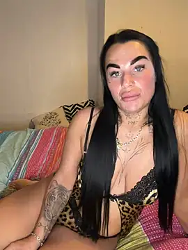 Snapshot of Darkfantisyx chatting on 04/18/26, 07:07 Darkfantisyx online show from 04/18/26, 07:07