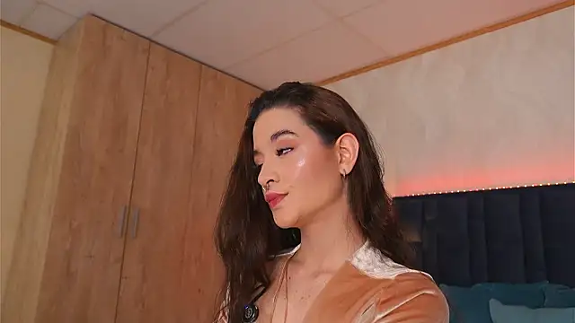 LucyDeLuca online show from 03/19/26, 05:22