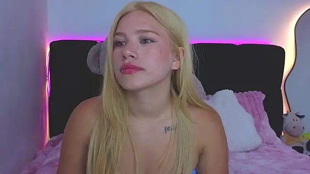 Snapshot of DollfaceInk chatting on 04/15/26, 05:09 DollfaceInk online show from 04/15/26, 05:09