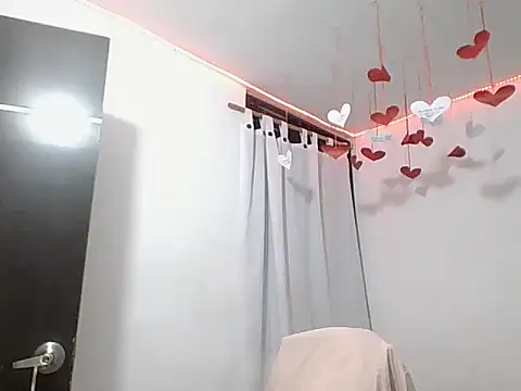 Lia1224 online show from 02/16/26, 06:04